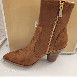 Michael Kors "Dover" Point toe Boots. NIB. Size 6.5